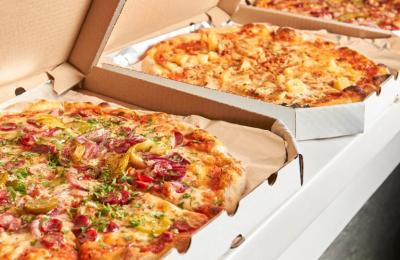 Turnkey Pizza Shop - Owner-Operator Can Net $162k/yr – Prime Location